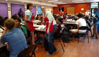 St. Andrew's, Wellesley volunteers serve lunch at St. Stephen's B-SAFE