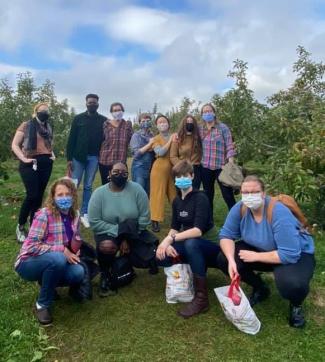 LT apple picking cropped