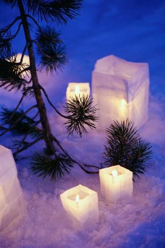 CandlesInSnow